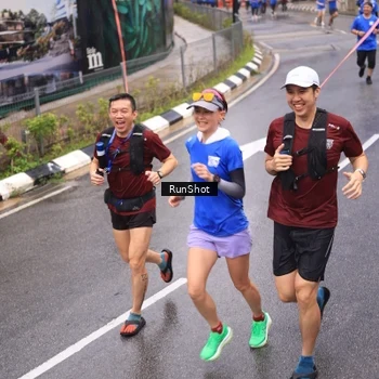 Runner Photo 7938952