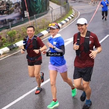 Runner Photo 7938954