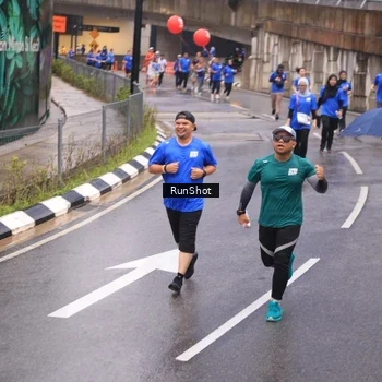 Runner Photo 7938980