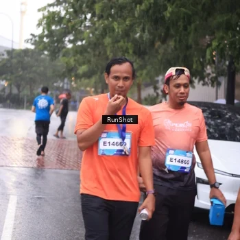 Runner Photo 7938983