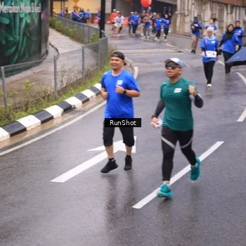 Runner Photo 7938985
