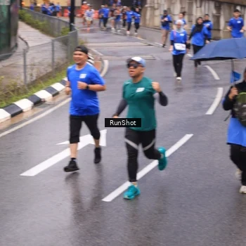 Runner Photo 7938986