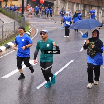 Runner Photo 7938989