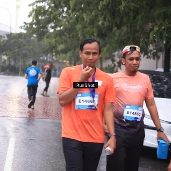 Runner Photo 7938994