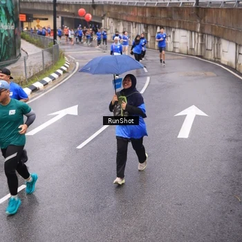 Runner Photo 7939002