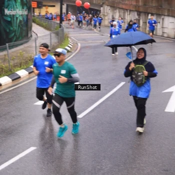 Runner Photo 7939005
