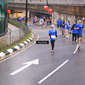 Runner Photo 7939020