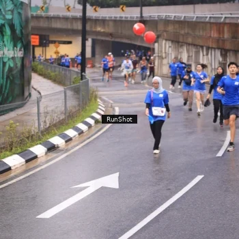Runner Photo 7939021
