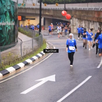 Runner Photo 7939022
