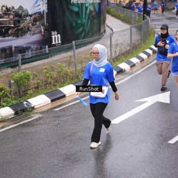 Runner Photo 7939030