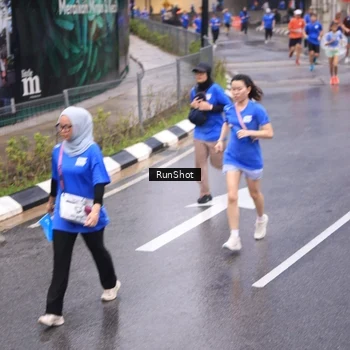Runner Photo 7939031