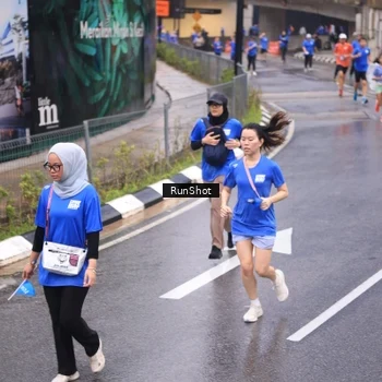 Runner Photo 7939034
