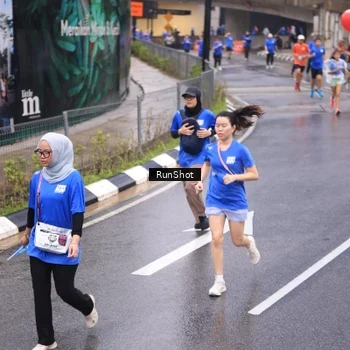 Runner Photo 7939035