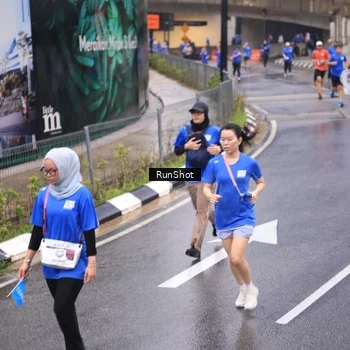 Runner Photo 7939036