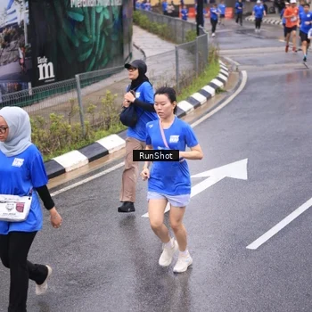 Runner Photo 7939037