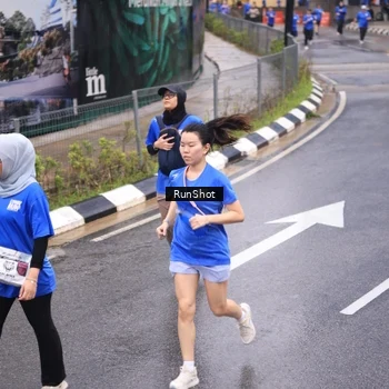 Runner Photo 7939041