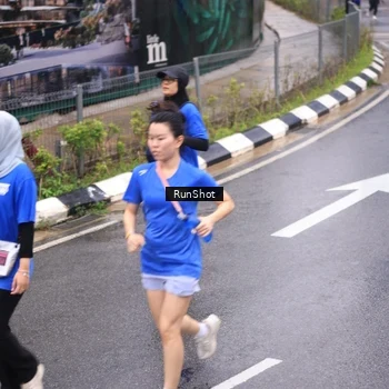 Runner Photo 7939045