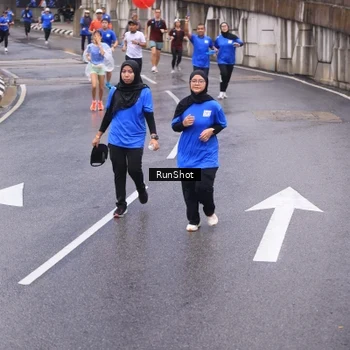 Runner Photo 7939049