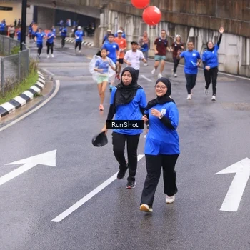 Runner Photo 7939056