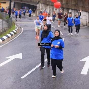 Runner Photo 7939057