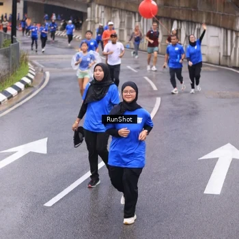 Runner Photo 7939059