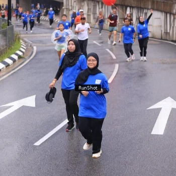 Runner Photo 7939060