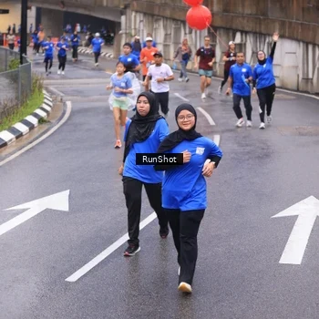 Runner Photo 7939061