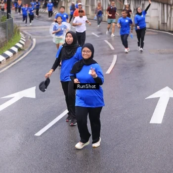 Runner Photo 7939064