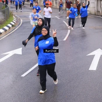 Runner Photo 7939065