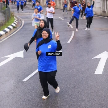 Runner Photo 7939066