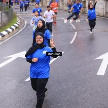 Runner Photo 7939068