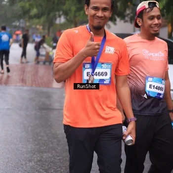 Runner Photo 7939071