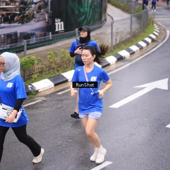 Runner Photo 7939074