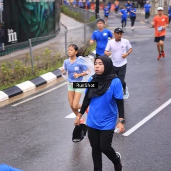 Runner Photo 7939084