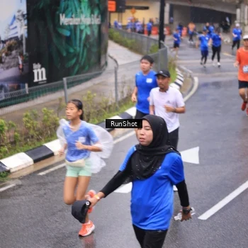 Runner Photo 7939087