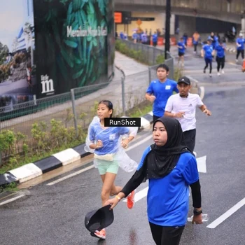 Runner Photo 7939091