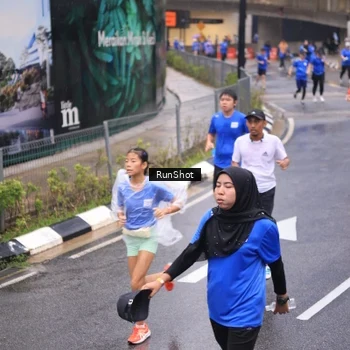 Runner Photo 7939092