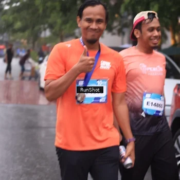 Runner Photo 7939095