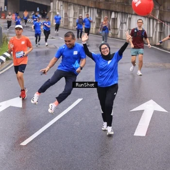 Runner Photo 7939101