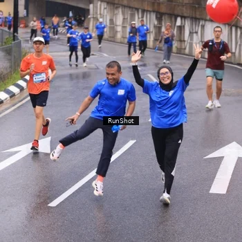Runner Photo 7939103