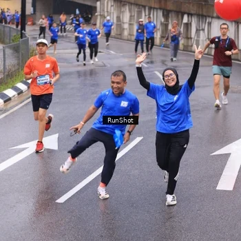 Runner Photo 7939106