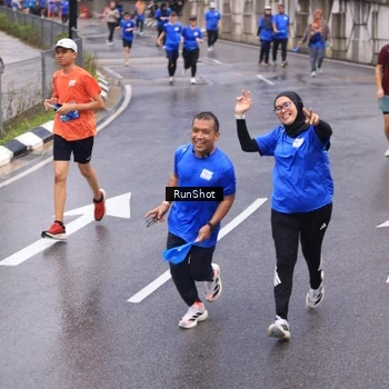 Runner Photo 7939109