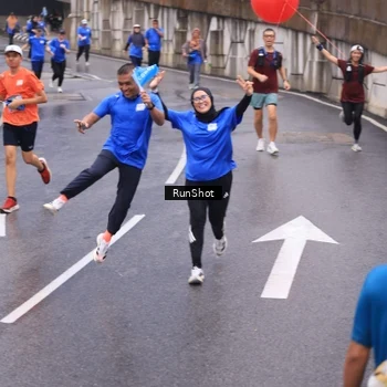 Runner Photo 7939111
