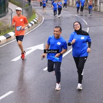 Runner Photo 7939112