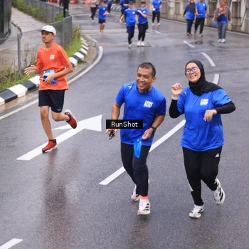 Runner Photo 7939113
