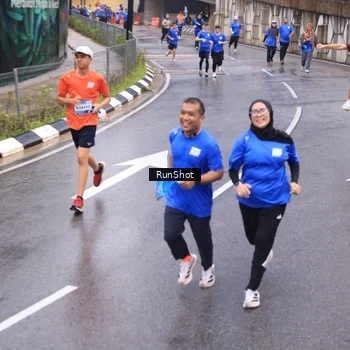 Runner Photo 7939115