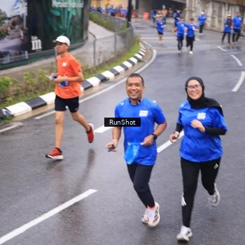Runner Photo 7939117