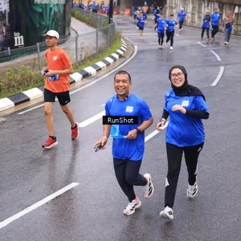 Runner Photo 7939119