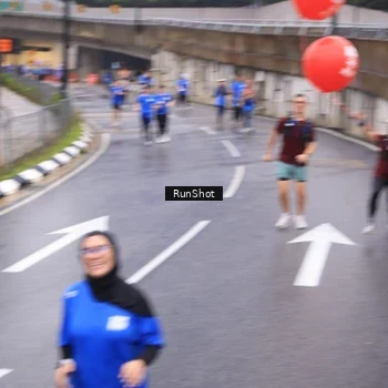 Runner Photo 7939123