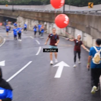 Runner Photo 7939124